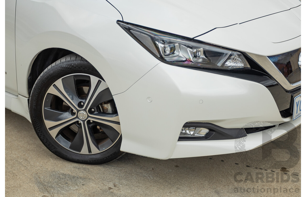 02/2018 Nissan Leaf ZE1 5d Hatchback Ivory Pearl /Dark Blue Pearl Dedicated Electric EV AC110kW - 07/21 Import