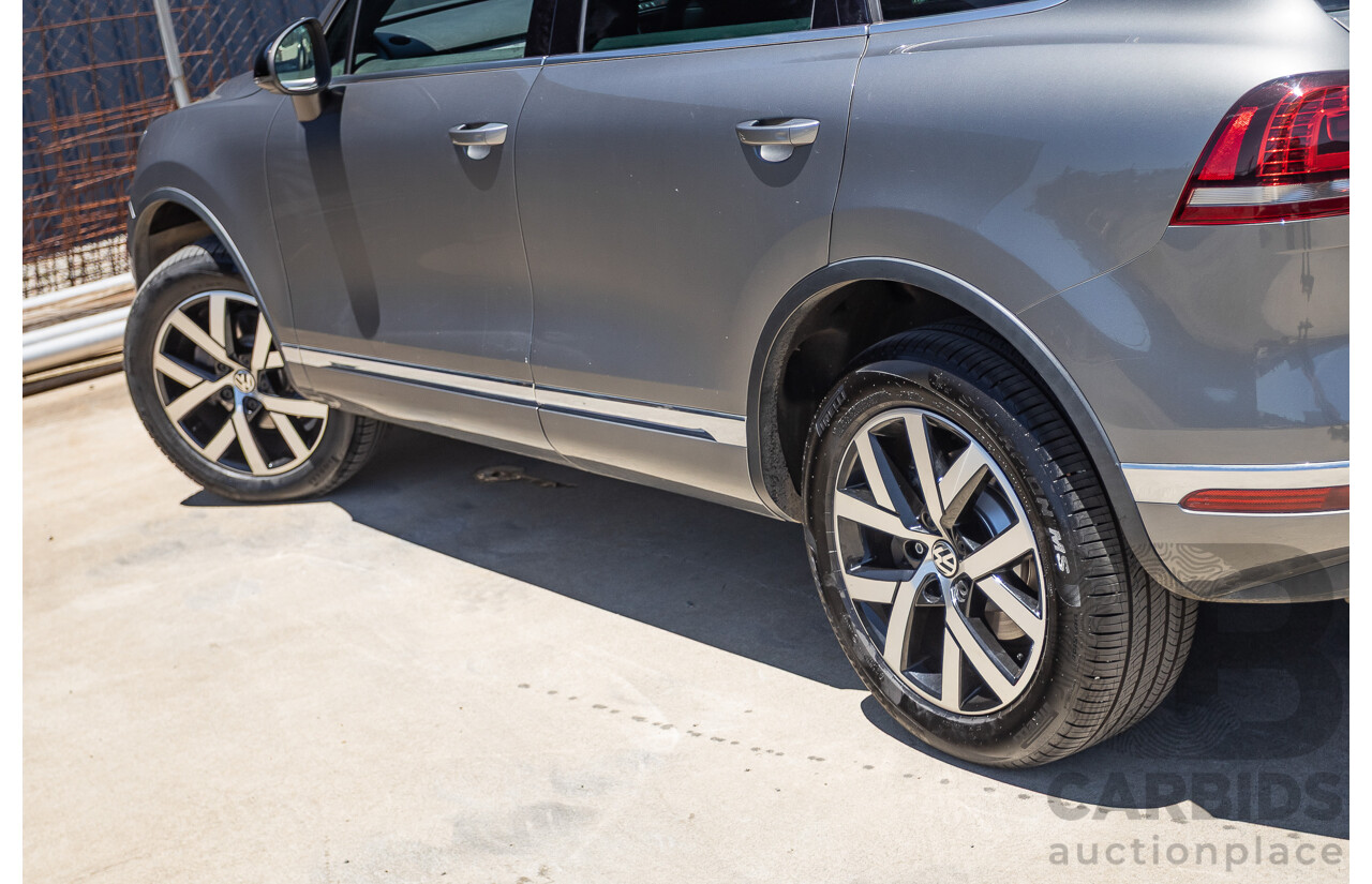 11/2017 Volkswagen Touareg 150 TDI Monochrome (AWD) 7P MY18 4D Wagon Canyon Grey Turbo Diesel 3.0L