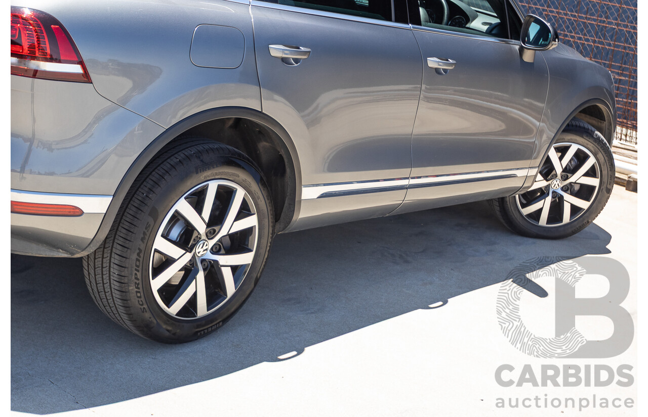 11/2017 Volkswagen Touareg 150 TDI Monochrome (AWD) 7P MY18 4D Wagon Canyon Grey Turbo Diesel 3.0L