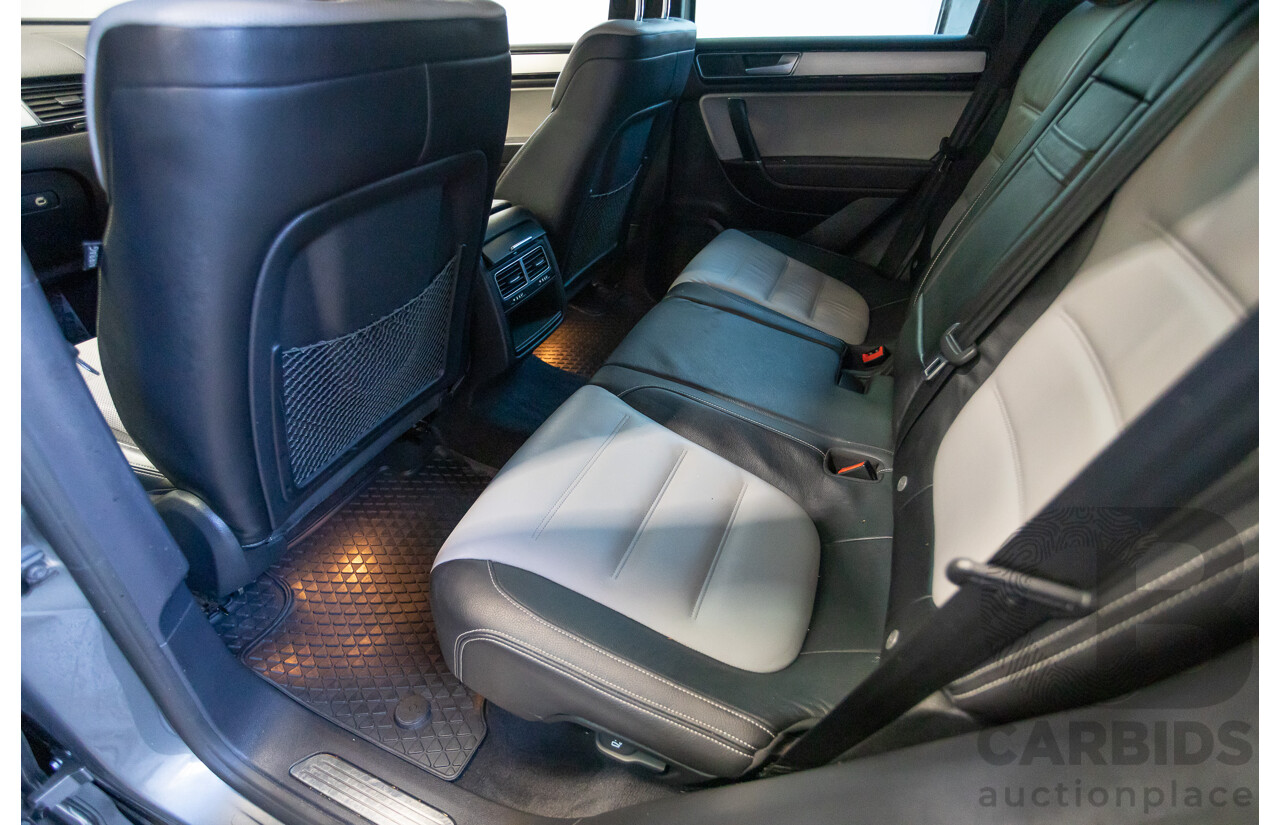 11/2017 Volkswagen Touareg 150 TDI Monochrome (AWD) 7P MY18 4D Wagon Canyon Grey Turbo Diesel 3.0L