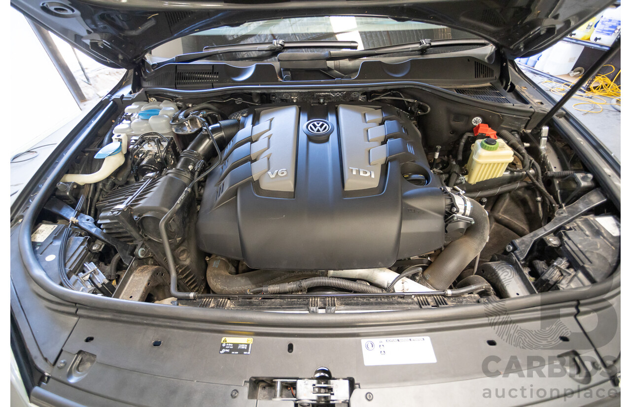 11/2017 Volkswagen Touareg 150 TDI Monochrome (AWD) 7P MY18 4D Wagon Canyon Grey Turbo Diesel 3.0L