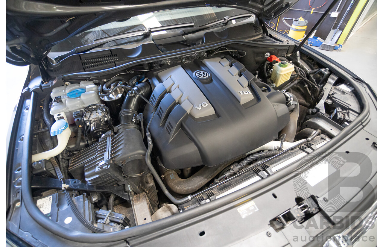 11/2017 Volkswagen Touareg 150 TDI Monochrome (AWD) 7P MY18 4D Wagon Canyon Grey Turbo Diesel 3.0L