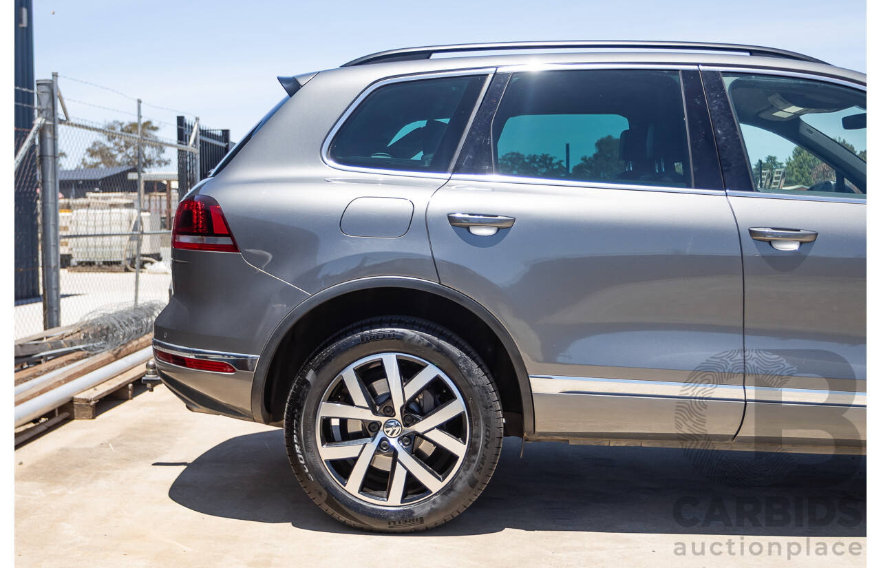 11/2017 Volkswagen Touareg 150 TDI Monochrome (AWD) 7P MY18 4D Wagon Canyon Grey Turbo Diesel 3.0L