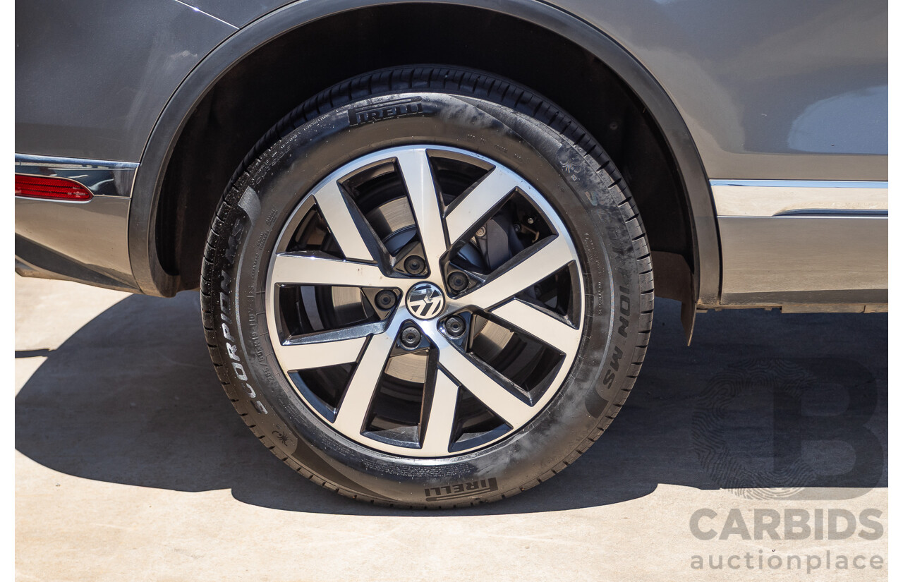 11/2017 Volkswagen Touareg 150 TDI Monochrome (AWD) 7P MY18 4D Wagon Canyon Grey Turbo Diesel 3.0L