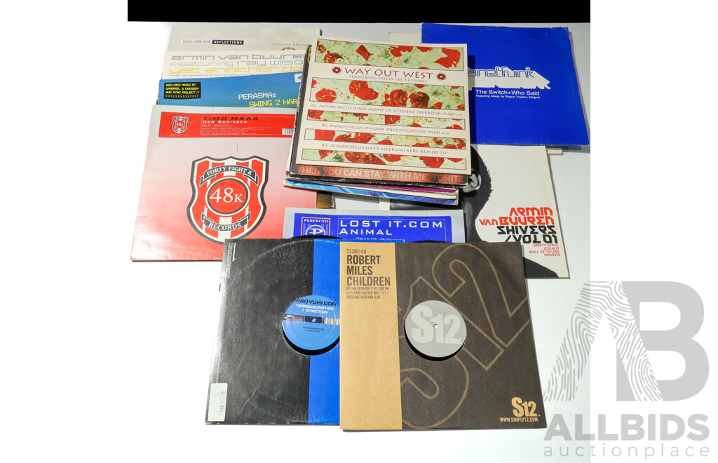 Collection of Twenty Early Electronic Dance Music 12 Inch Records Including Paul van Dyk, Faithless, Armin van Buuren & Others