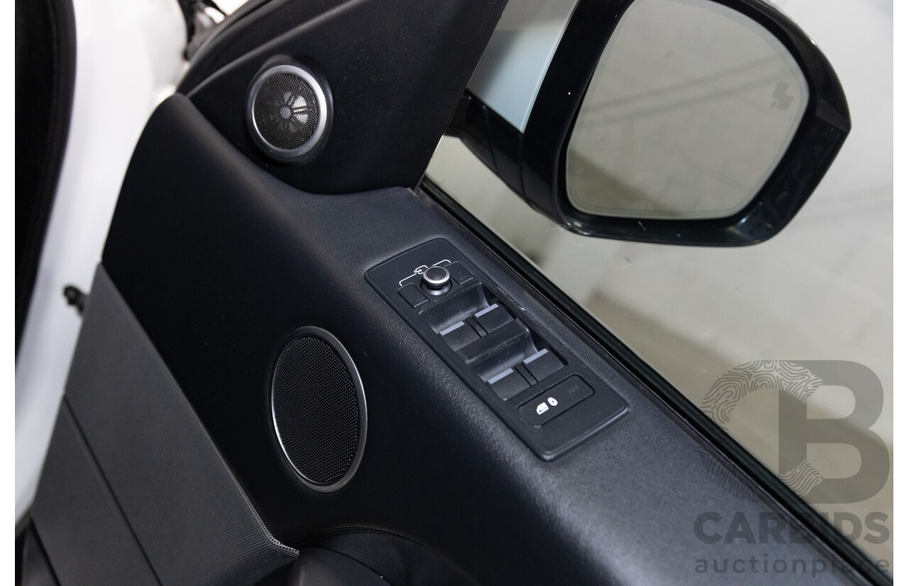 01/2017 Land Rover Range Rover Sport 3.0 TDV6 SE (AWD) LW MY17 4d Wagon Fuji White Turbo Diesel V6 3.0L