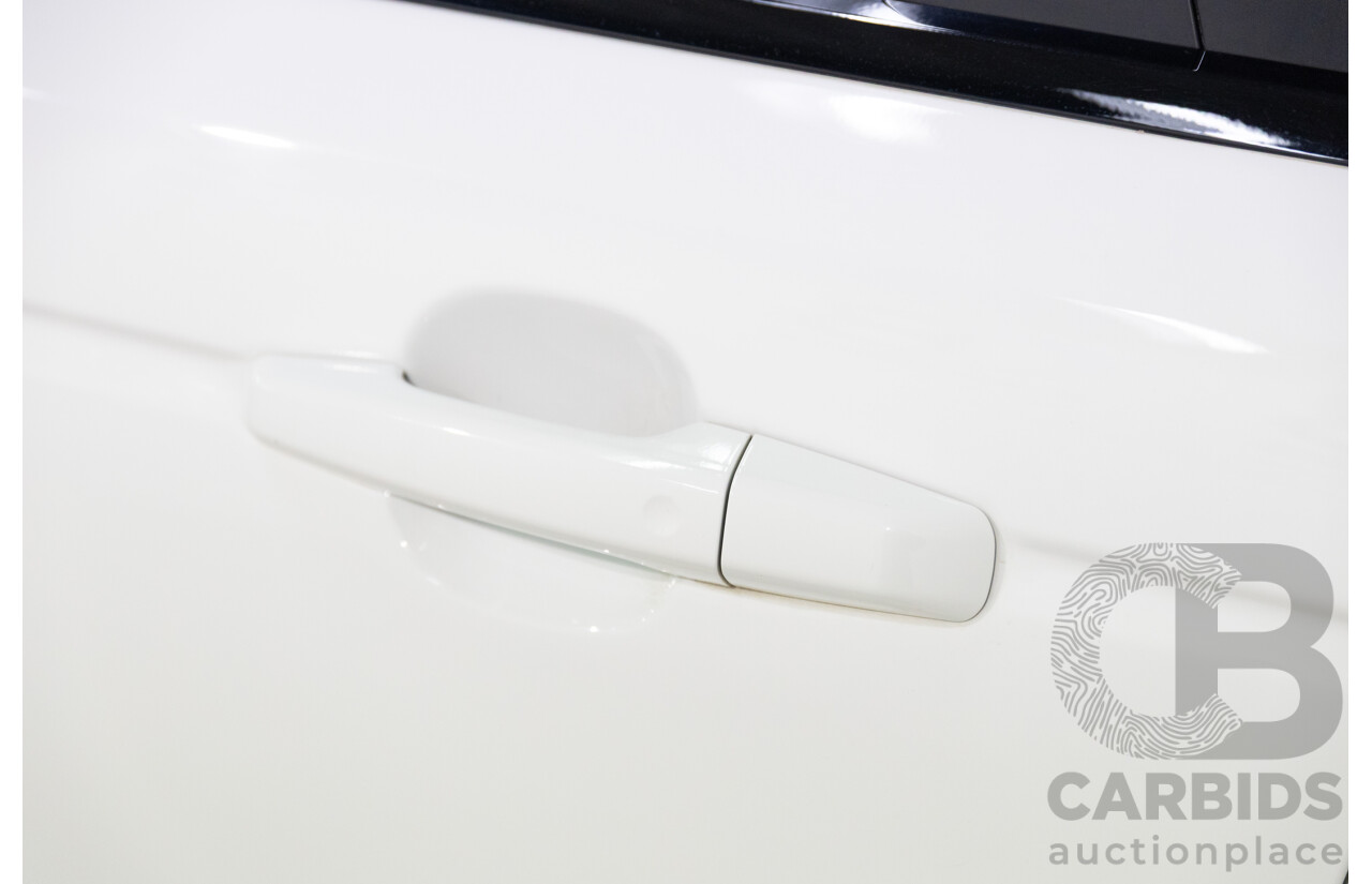 01/2017 Land Rover Range Rover Sport 3.0 TDV6 SE (AWD) LW MY17 4d Wagon Fuji White Turbo Diesel V6 3.0L