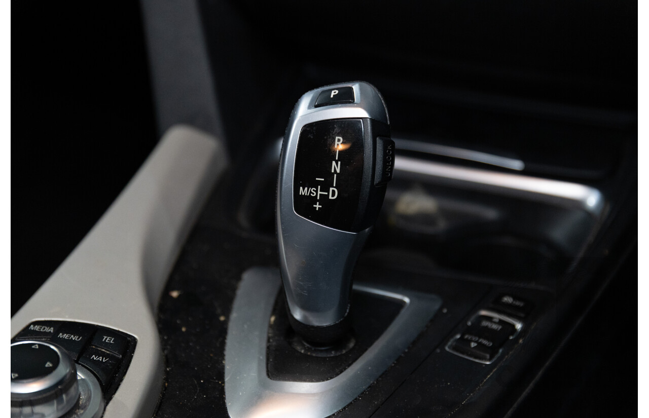 8/2014 BMW 316i F30 MY14 4d Sedan Glacier Silver Metallic Turbo 1.6L