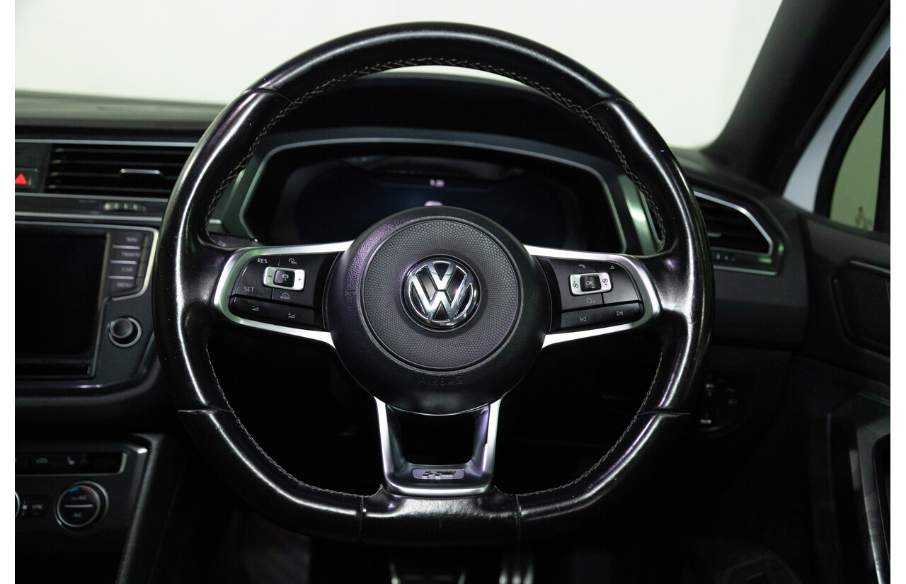 07/2017 Volkswagen Tiguan 140TDI Highline R-Line Package (AWD) 5NA MY18 4d Wagon Pure White Turbo Diesel 2.0L