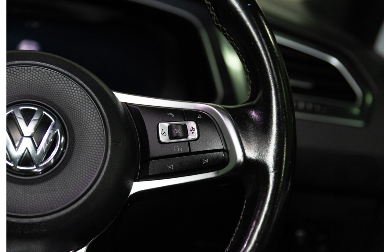 07/2017 Volkswagen Tiguan 140TDI Highline R-Line Package (AWD) 5NA MY18 4d Wagon Pure White Turbo Diesel 2.0L