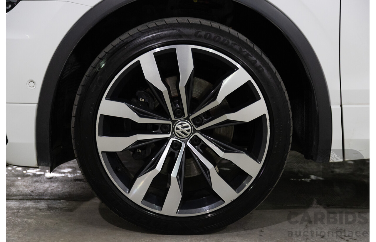 07/2017 Volkswagen Tiguan 140TDI Highline R-Line Package (AWD) 5NA MY18 4d Wagon Pure White Turbo Diesel 2.0L