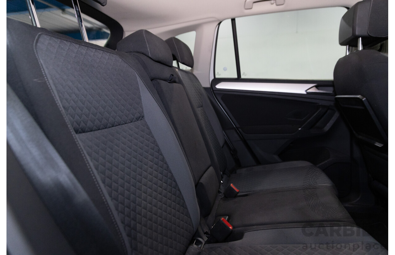 08/2017 Volkswagen Tiguan 132TSI Comfortline (AWD) 5NA MY18 4d Wagon Pure White Turbo 2.0L