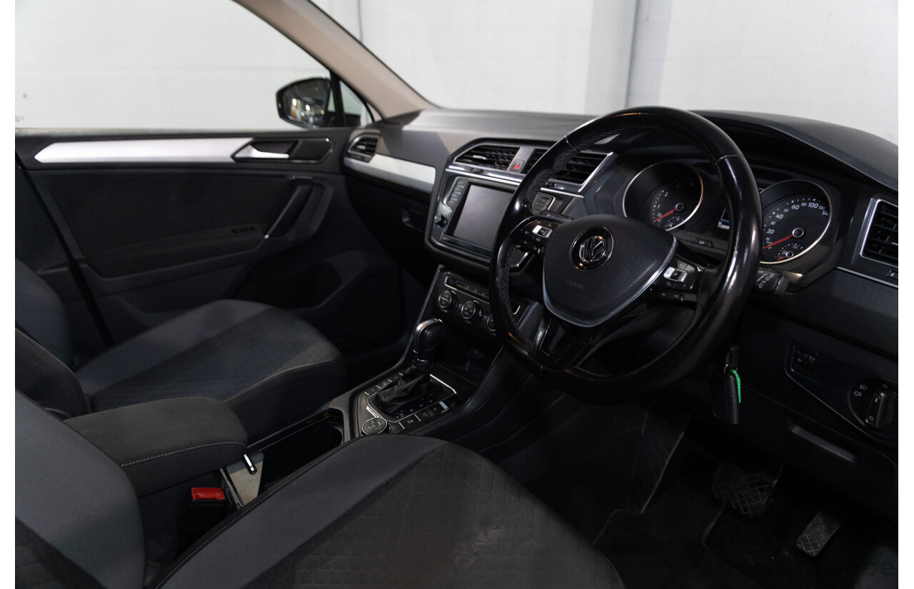 08/2017 Volkswagen Tiguan 132TSI Comfortline (AWD) 5NA MY18 4d Wagon Pure White Turbo 2.0L