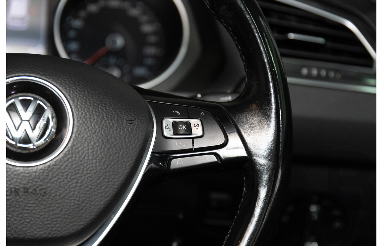 08/2017 Volkswagen Tiguan 132TSI Comfortline (AWD) 5NA MY18 4d Wagon Pure White Turbo 2.0L