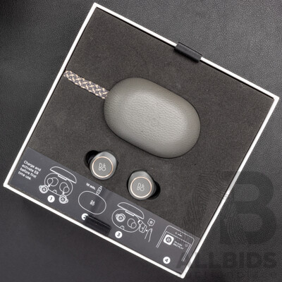 Beoplay E8 Truly Wireless Earphones, Complete in Original Presentation Box