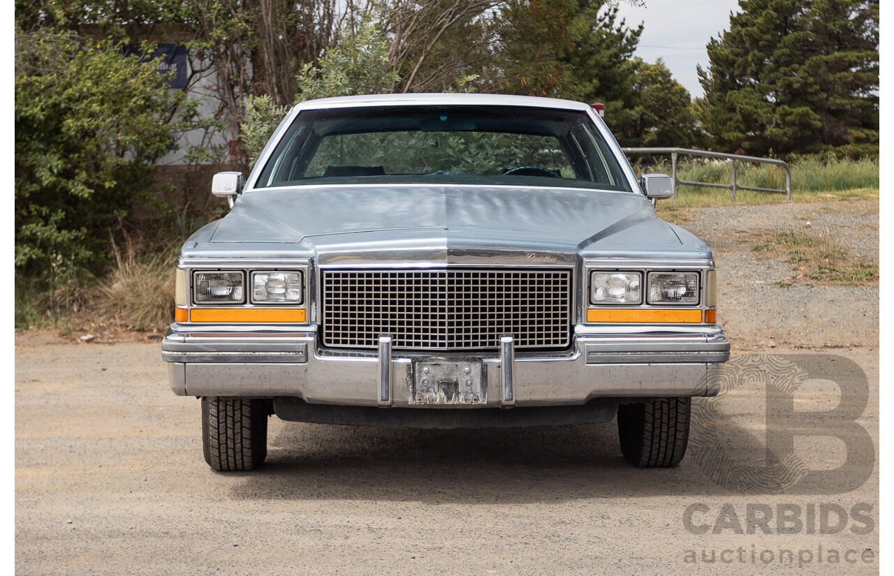 01/1981 Cadillac DeVille 4d Sedan Blue / Grey V8 5.0L