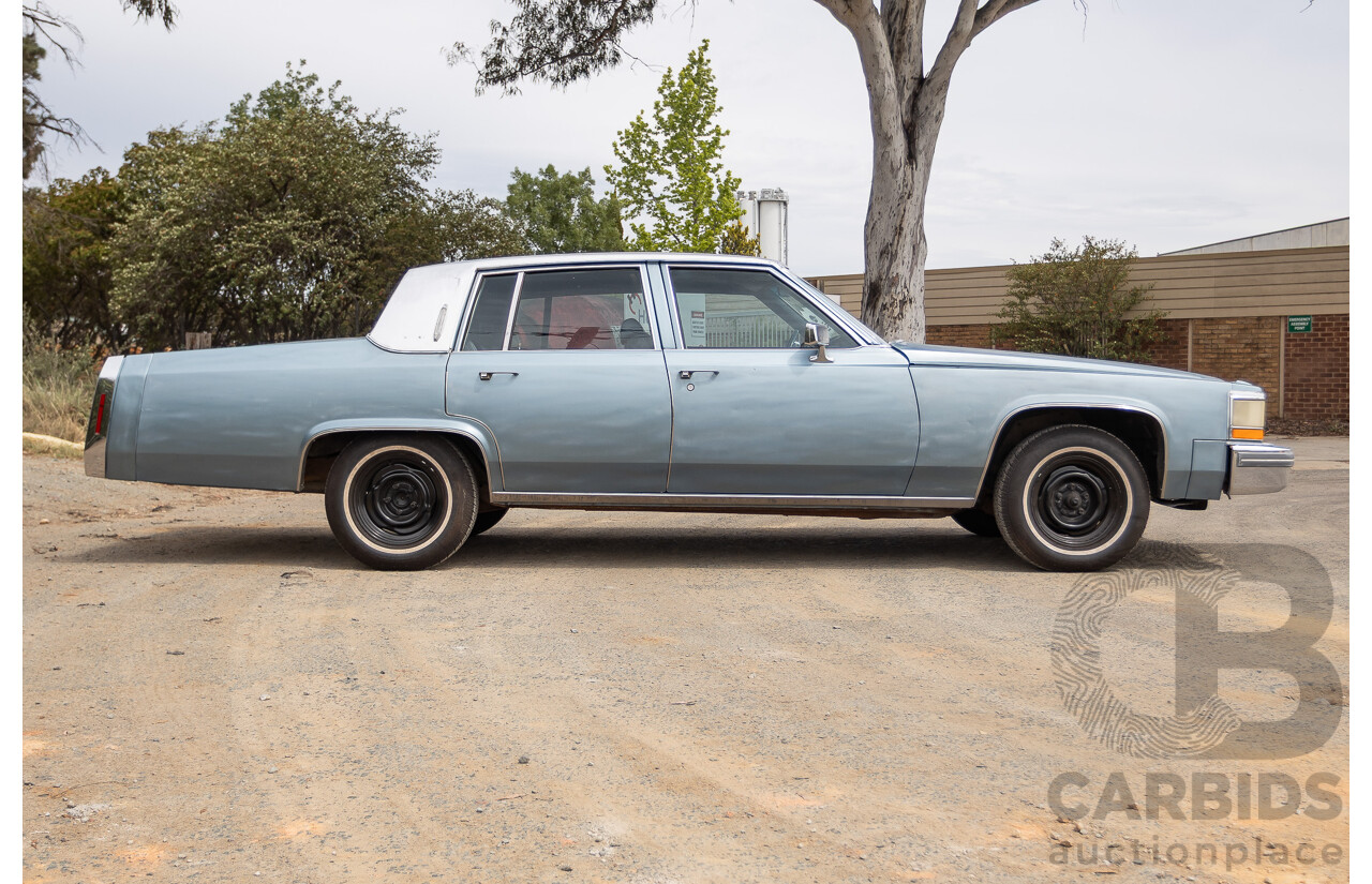 01/1981 Cadillac DeVille 4d Sedan Blue / Grey V8 5.0L