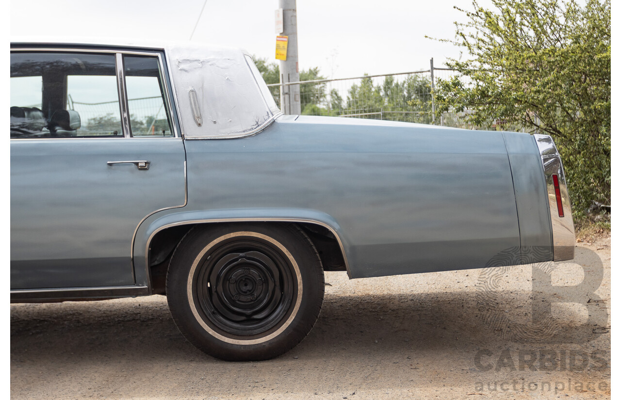 01/1981 Cadillac DeVille 4d Sedan Blue / Grey V8 5.0L