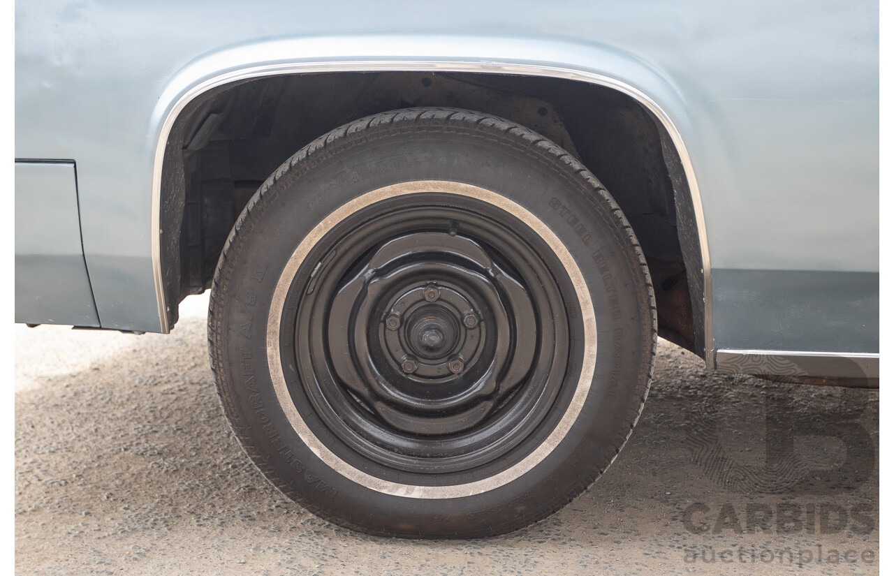 01/1981 Cadillac DeVille 4d Sedan Blue / Grey V8 5.0L