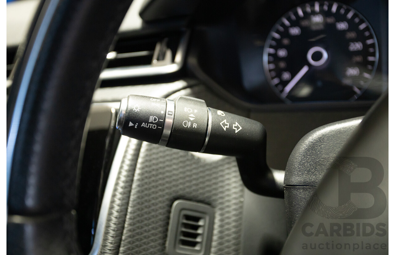 09/2017 Range Rover Velar D240 R-DYNAMIC S (AWD) MY18 4D Wagon Glacier White Turbo Diesel 2.0L