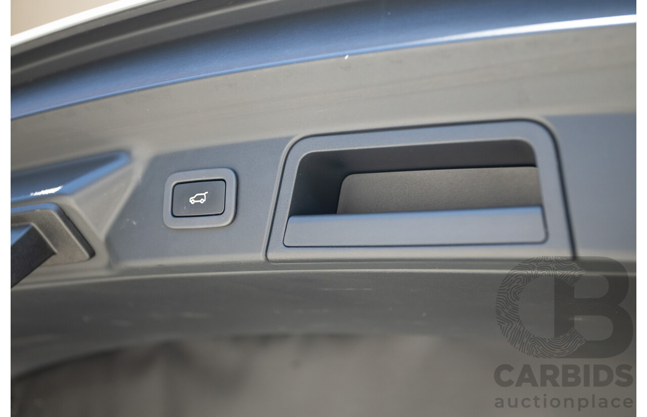 09/2017 Range Rover Velar D240 R-DYNAMIC S (AWD) MY18 4D Wagon Glacier White Turbo Diesel 2.0L