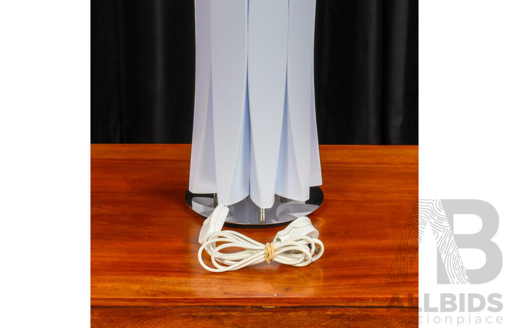 Bach Sa Sculptural Table Lamp