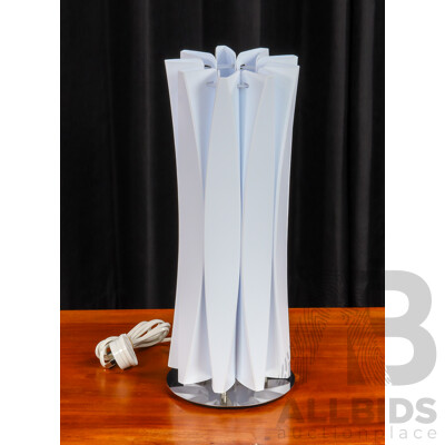 Bach Sa Sculptural Table Lamp