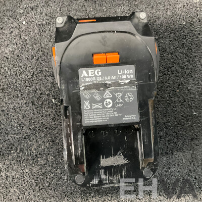 AEG BSS18C12Z Impact Wrench & Impact Driver with Battery, Charger and Carry Bag & a Case of Impact Socket Set