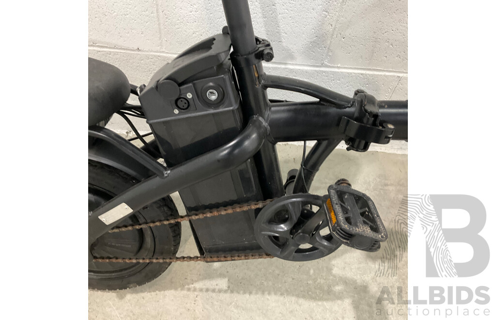 TDT013Z Black Foldable E-Bike