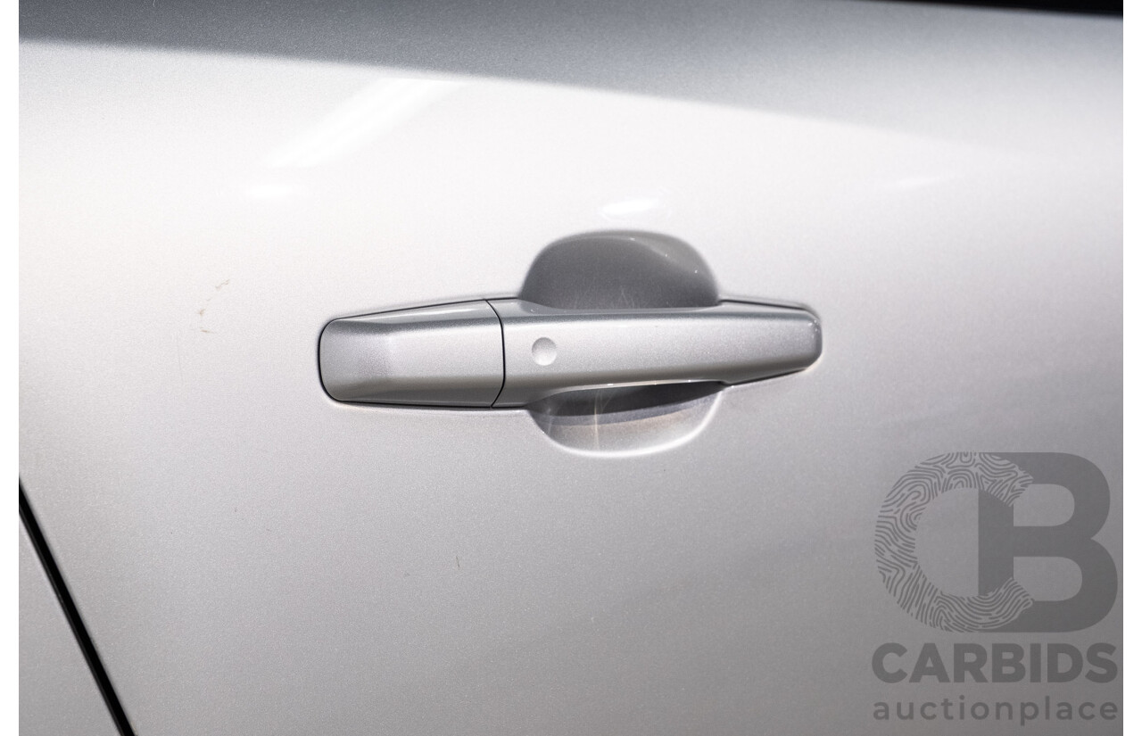 05/2018 Jaguar F-Pace 35t S (AWD 280kW) X761 MY18.5 4d Wagon Indus Silver Metallic Supercharged V6 3.0L