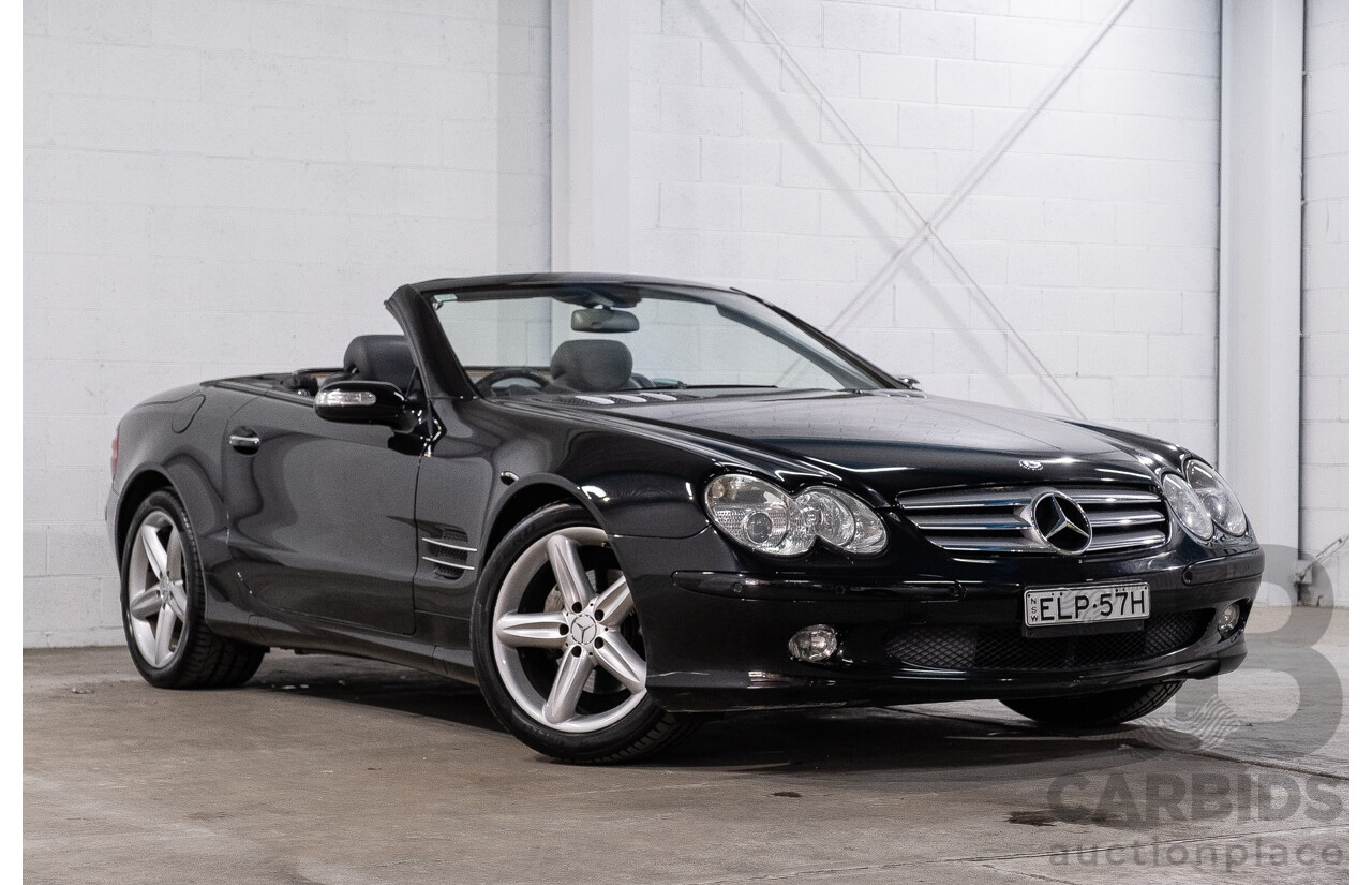 09/2005 Mercedes-Benz SL350 (RWD) R230 2D Convertible Obsidian Black Metallic V6 3.7L