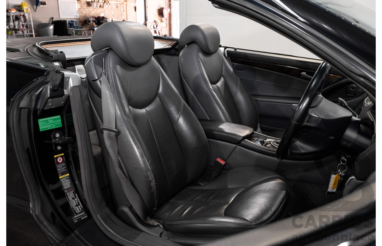 09/2005 Mercedes-Benz SL350 (RWD) R230 2D Convertible Obsidian Black Metallic V6 3.7L