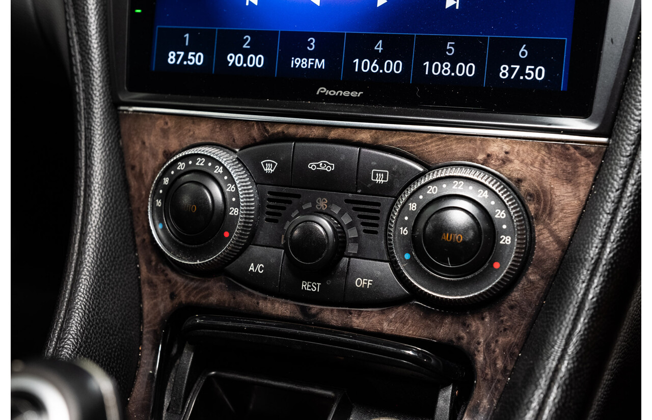 09/2005 Mercedes-Benz SL350 (RWD) R230 2D Convertible Obsidian Black Metallic V6 3.7L