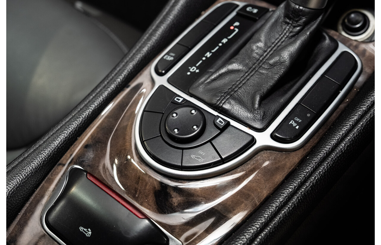 09/2005 Mercedes-Benz SL350 (RWD) R230 2D Convertible Obsidian Black Metallic V6 3.7L