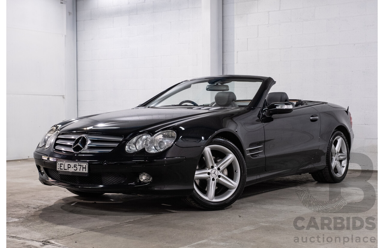 09/2005 Mercedes-Benz SL350 (RWD) R230 2D Convertible Obsidian Black Metallic V6 3.7L
