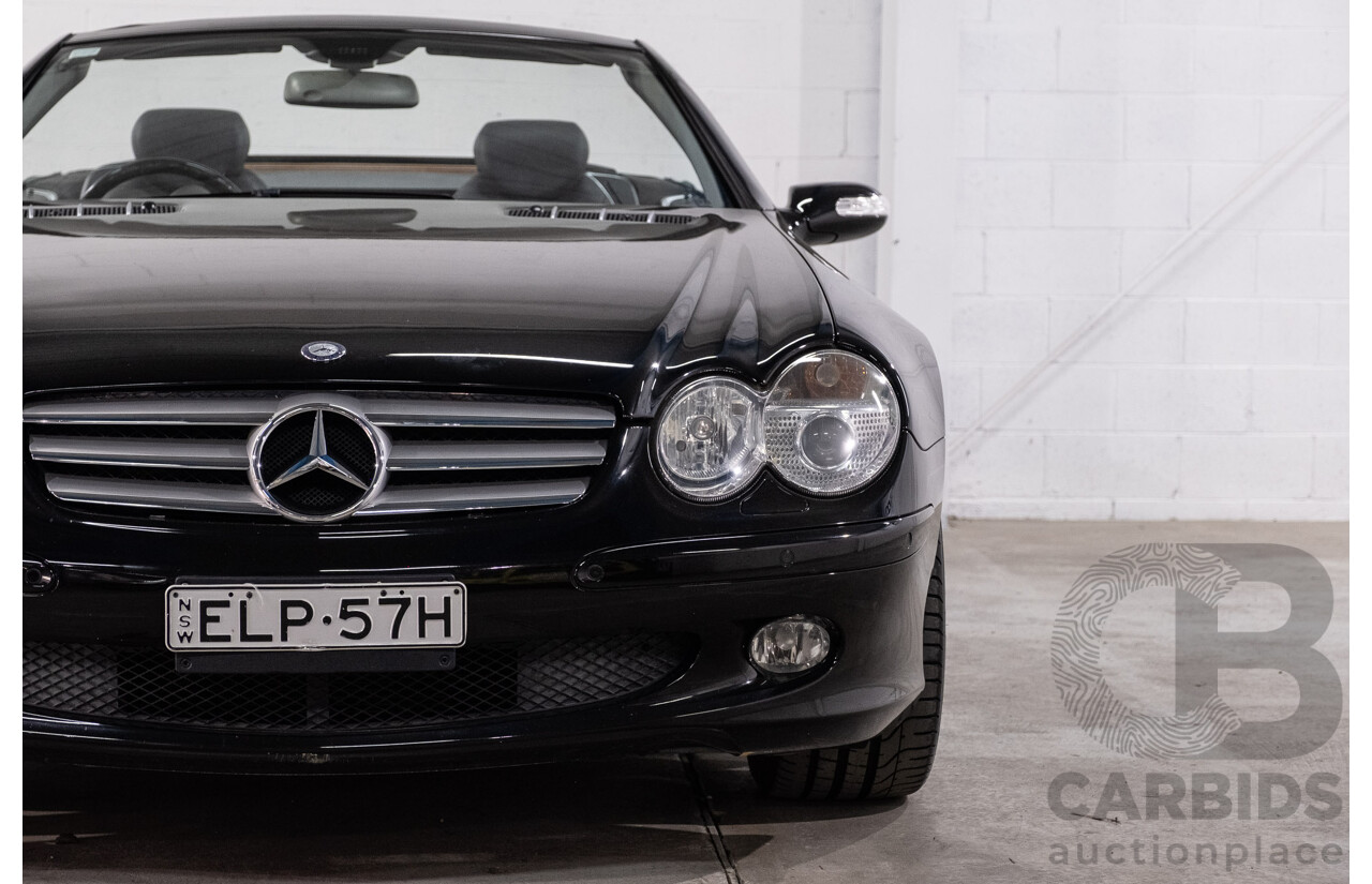09/2005 Mercedes-Benz SL350 (RWD) R230 2D Convertible Obsidian Black Metallic V6 3.7L