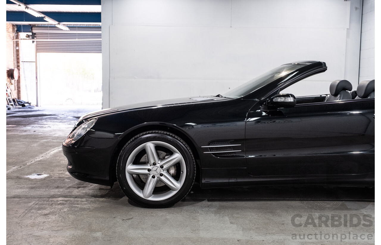 09/2005 Mercedes-Benz SL350 (RWD) R230 2D Convertible Obsidian Black Metallic V6 3.7L