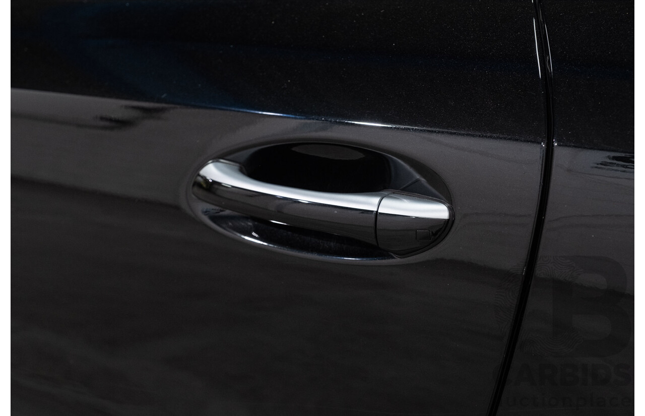 09/2005 Mercedes-Benz SL350 (RWD) R230 2D Convertible Obsidian Black Metallic V6 3.7L