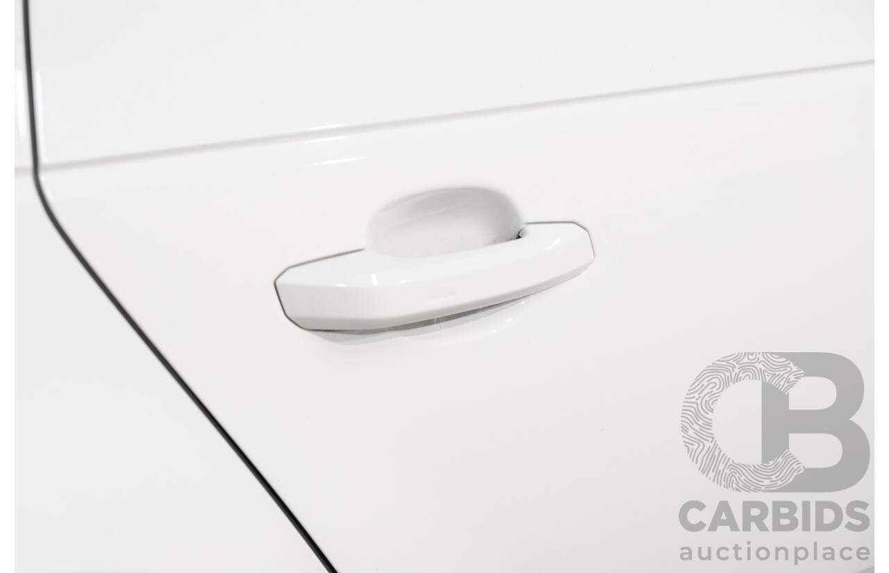 10/2016 Audi A4 Avant 2.0 TFSI S-Tronic Sport (FWD) F4 (B9) 4d Wagon Glacier White Turbo 2.0L