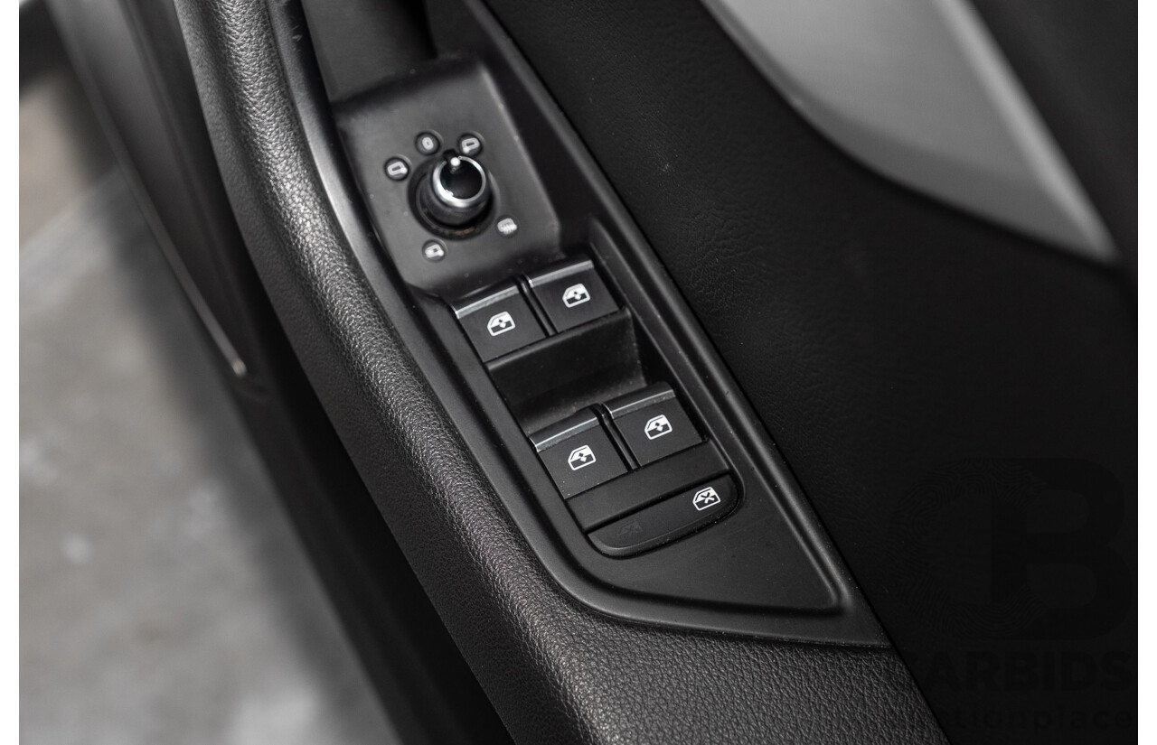 10/2016 Audi A4 Avant 2.0 TFSI S-Tronic Sport (FWD) F4 (B9) 4d Wagon Glacier White Turbo 2.0L