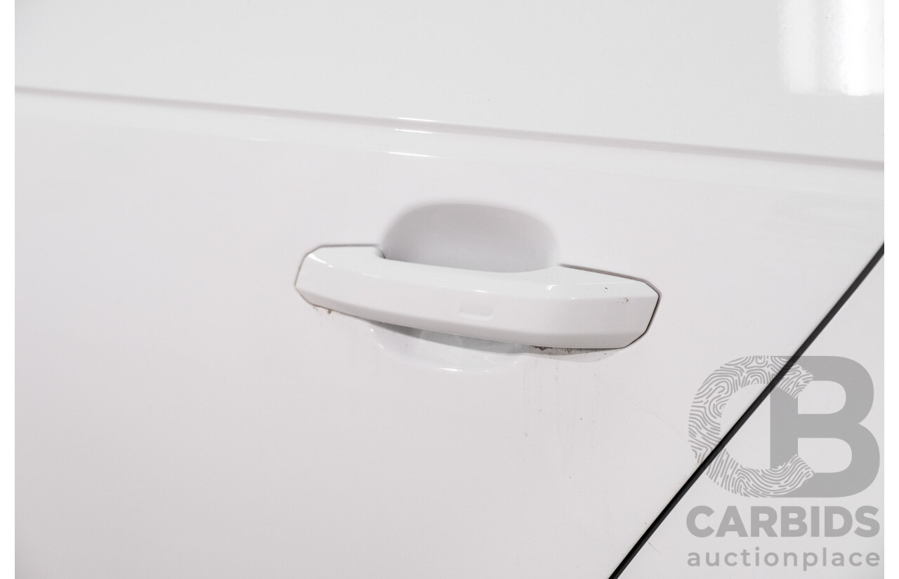 10/2016 Audi A4 Avant 2.0 TFSI S-Tronic Sport (FWD) F4 (B9) 4d Wagon Glacier White Turbo 2.0L