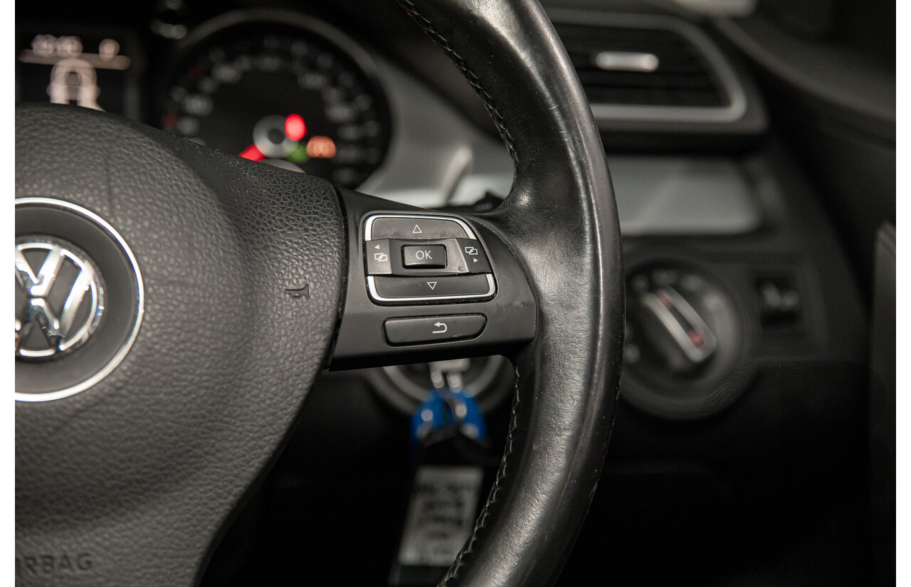 4/2014 Volkswagen Passat 130 TDI Highline 3C MY14 4d Wagon Deep Black Pearl Turbo Diesel 2.0L