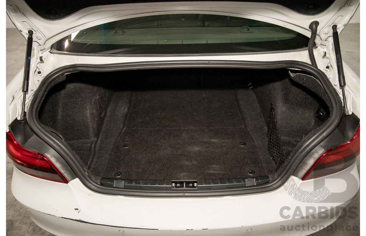 4/2013 BMW 120i E82 MY12.5 2d Coupe Alpine White 2.0L