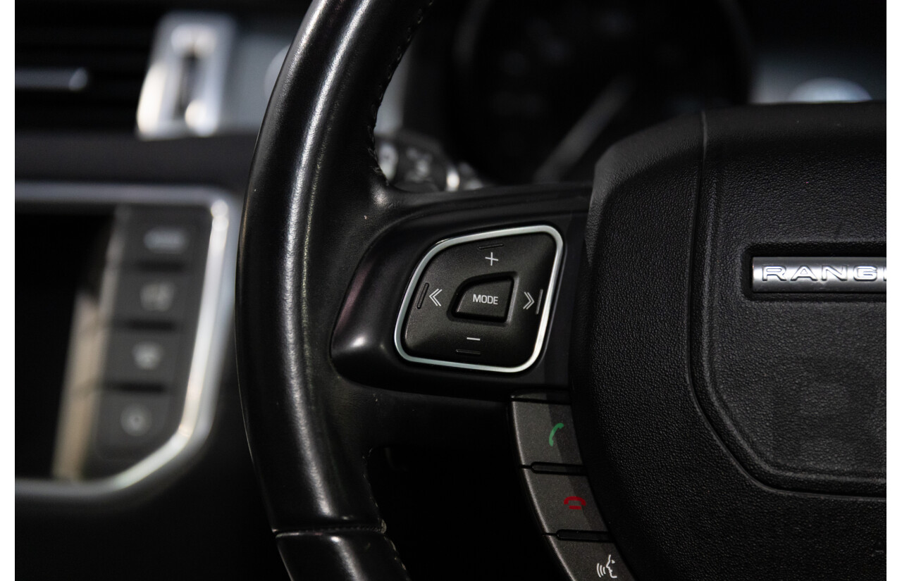 07/2017 Range Rover Evoque Td4 150 SE (AWD) LV MY17 5d Wagon Santorini Black Metallic Turbo Diesel 2.0L