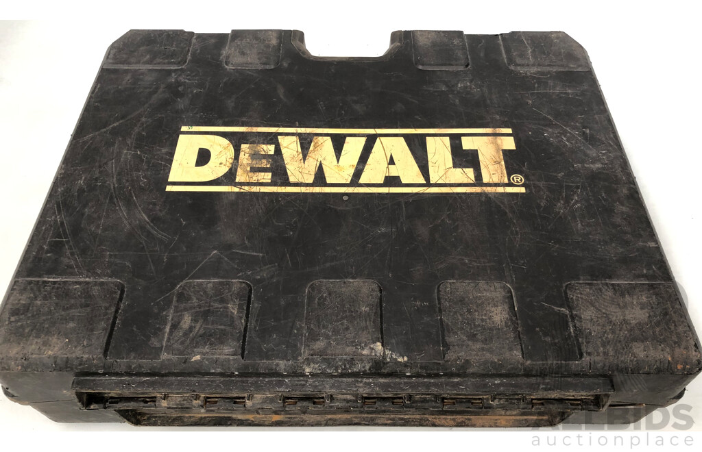 DeWalt 54V XR FLEXVOLT 52mm SDS-Max Cordless Hammer Drill