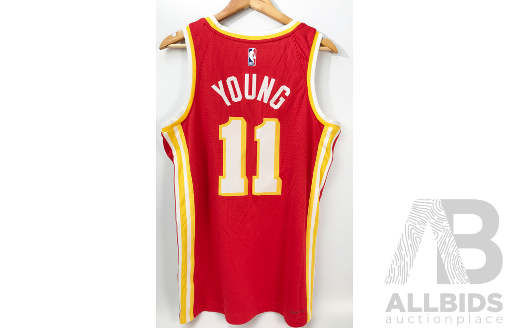 NBA Atlanta Hawks - Trae Young #11 Jersey (Size: Medium)