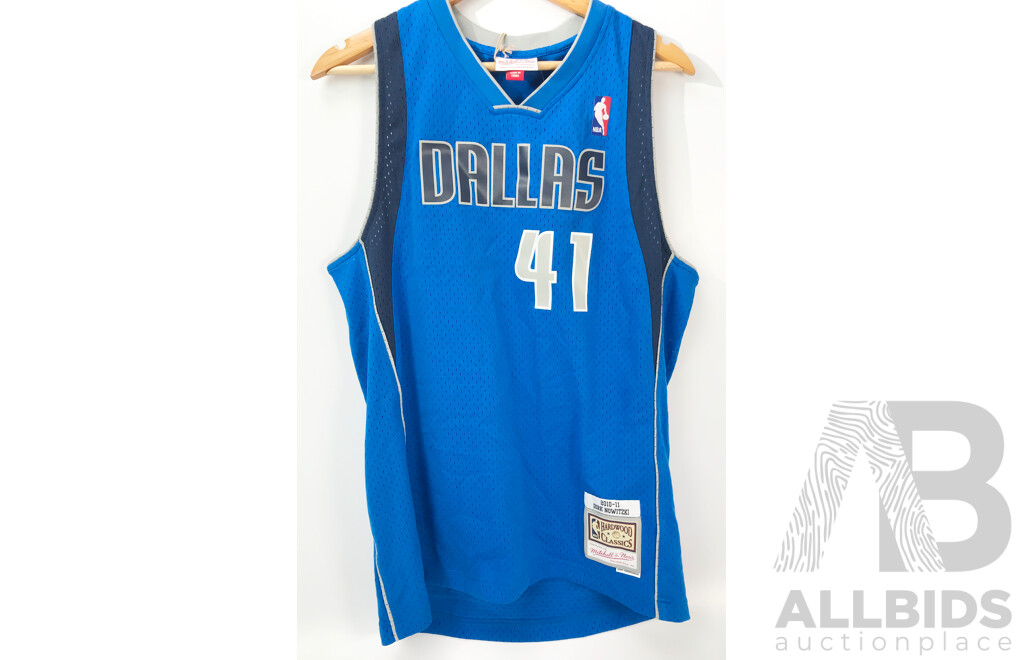 NBA Dallas Mavericks - Dirk Nowitzki #41 Jersey by Mitchell & Ness (Size: Medium)