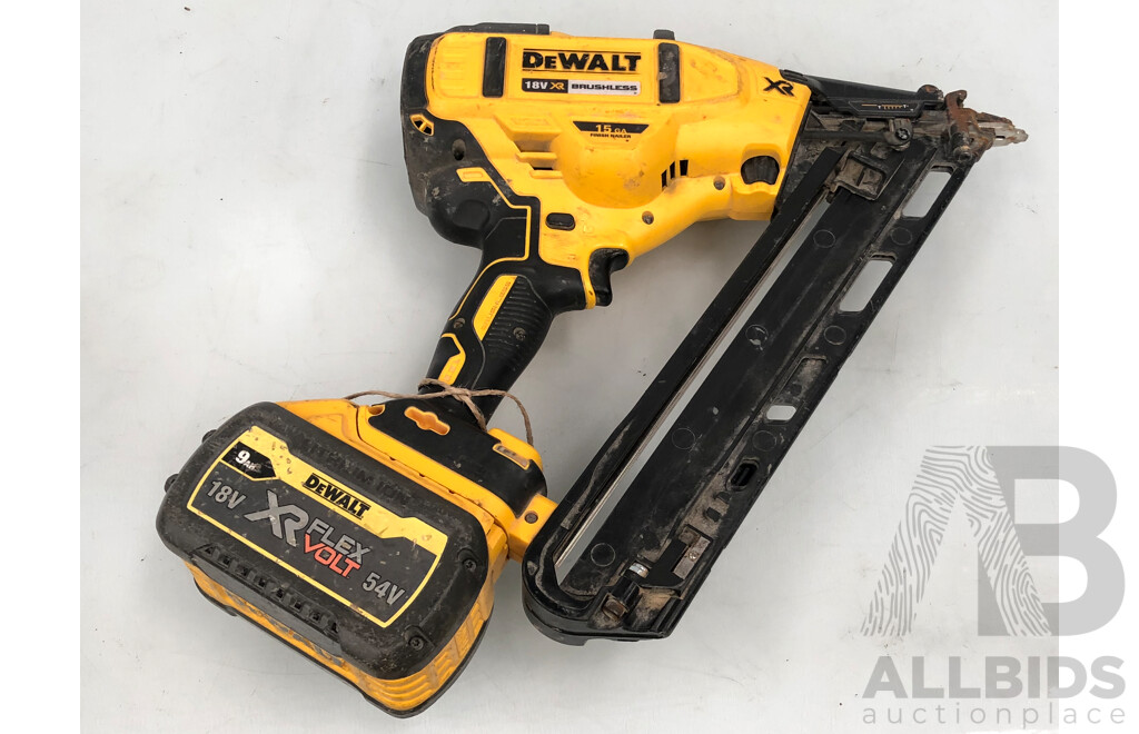 DeWalt 54V FlexVolt XR Li-Ion Cordless Brushless Finishing Nailer