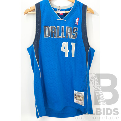 NBA Dallas Mavericks - Dirk Nowitzki #41 Jersey by Mitchell & Ness (Size: Medium)