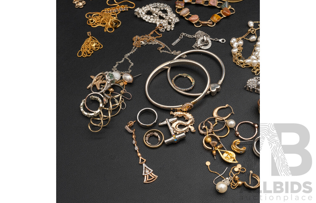 Large Collection of Assorted Jewellery